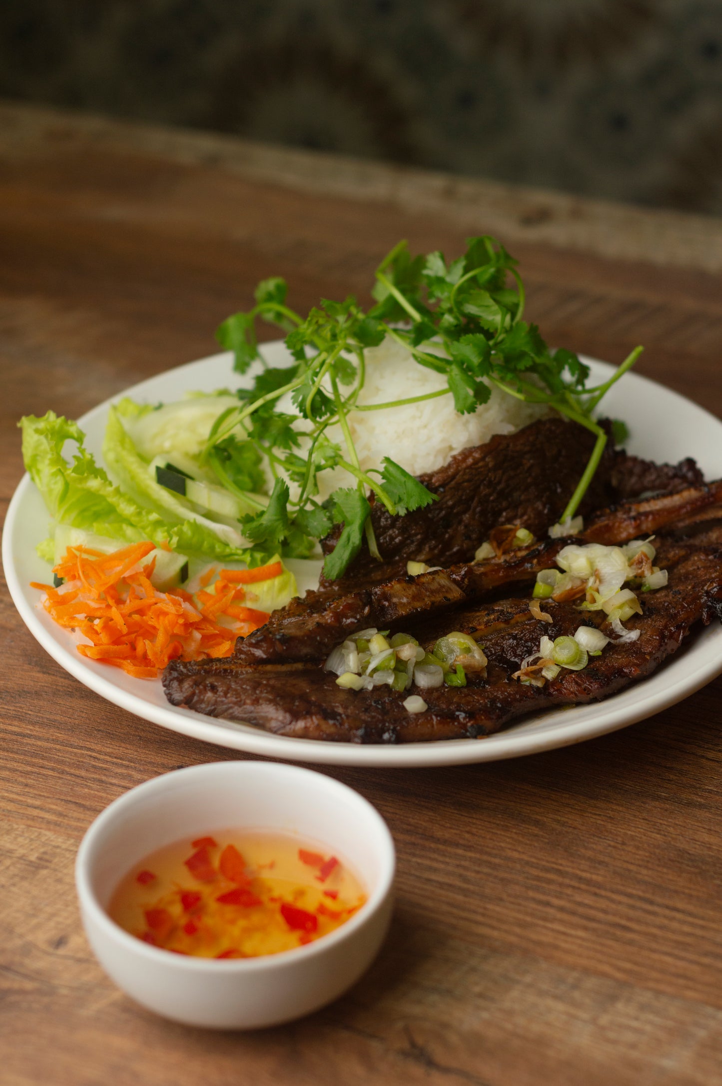 C1. Grilled Beef Short Ribs on Steamed Rice - Cơm sườn bò nướng